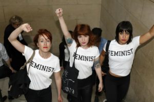 Exhibition-sexuelle-nouvelle-relaxe-a-Paris-pour-des-militantes-Femen